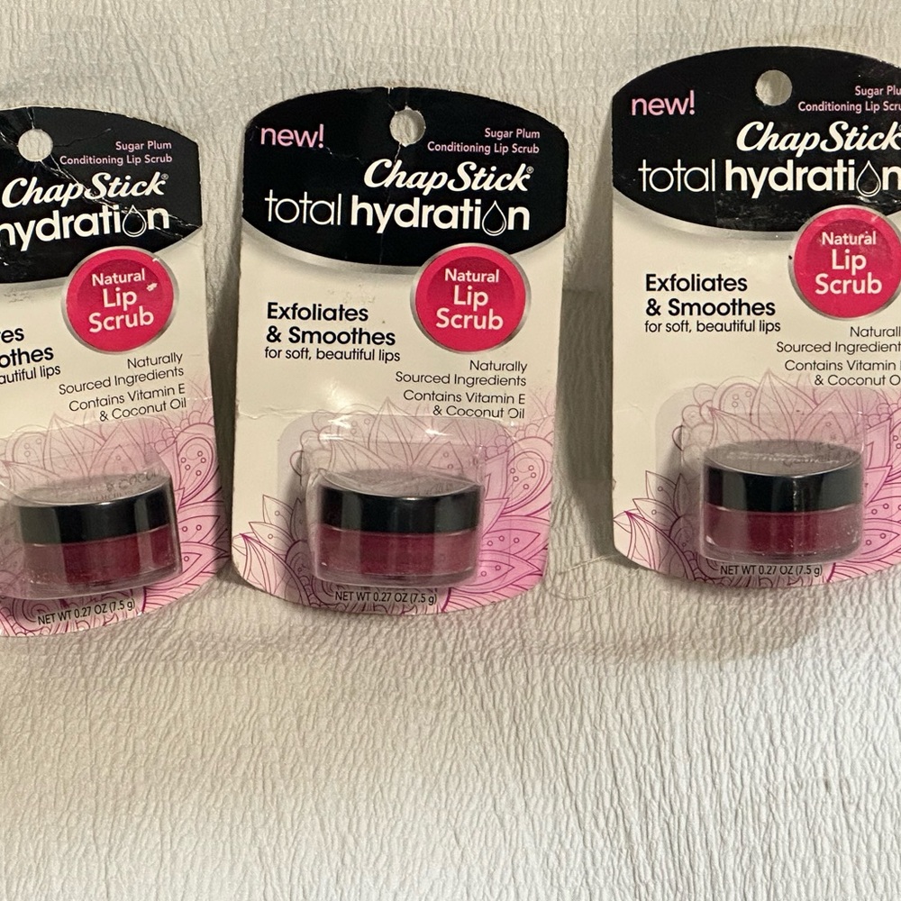2 Pack ChapStick Total Hydration .27 oz.
Sugar Plum Lip Scrub,